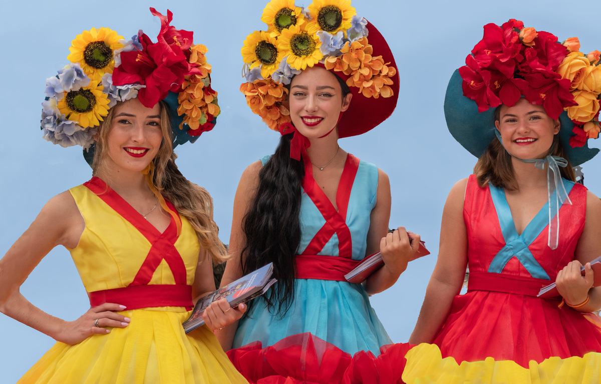 3 Val Flower girls